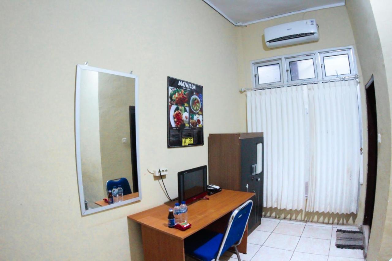 Hotel Mathilda Maumere Εξωτερικό φωτογραφία